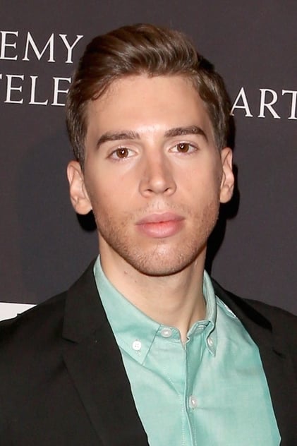 Jordan Gavaris Jordan Gavaris