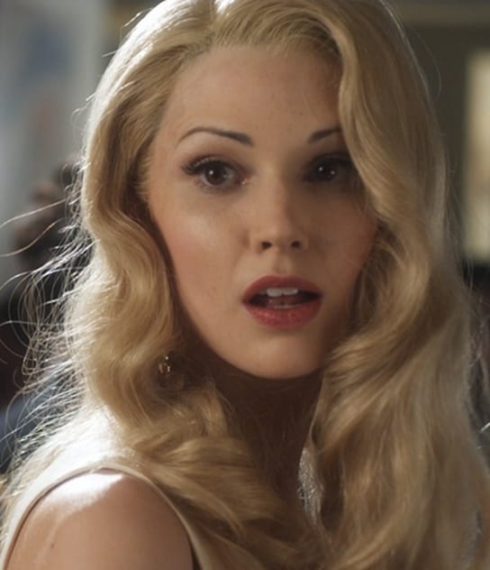 Laura Mennell Laura Mennell