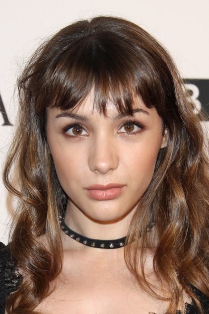 Hannah Marks Hannah Marks