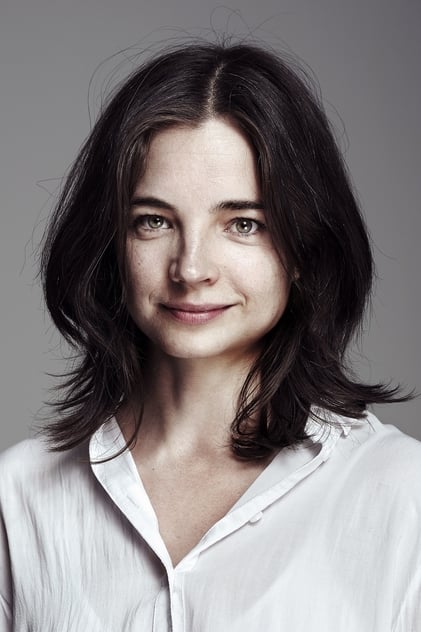 Louise Peterhoff Louise Peterhoff