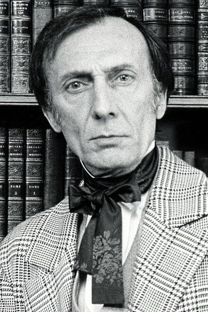 Tom Aldredge Tom Aldredge