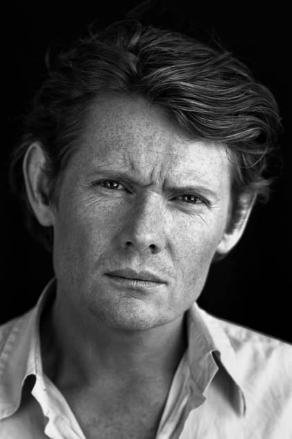 Julian Rhind-Tutt Julian Rhind-Tutt
