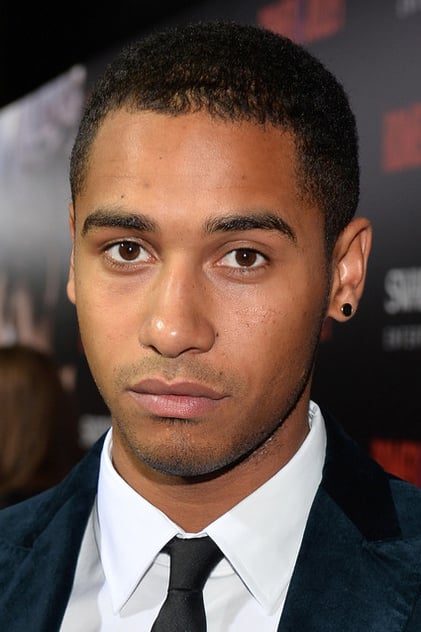 Elliot Knight Elliot Knight