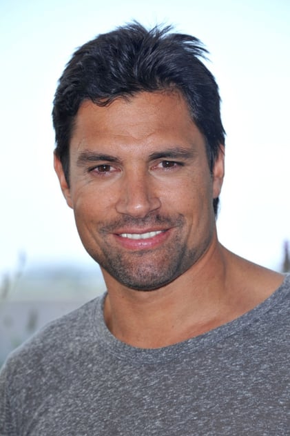 Manu Bennett Manu Bennett