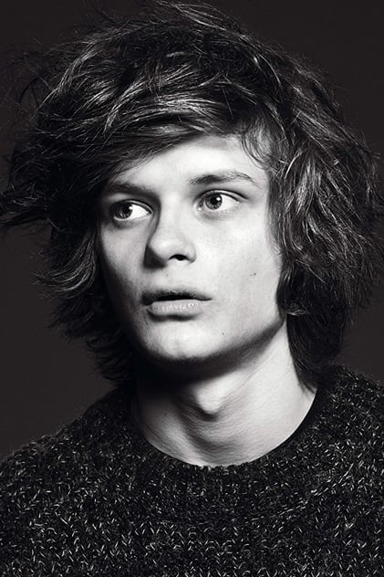 Charlie Tahan Charlie Tahan