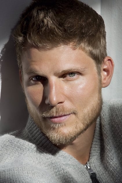 Travis Van Winkle Travis Van Winkle