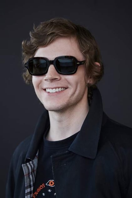 Evan Peters Evan Peters