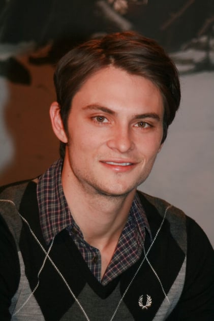 Shiloh Fernandez Shiloh Fernandez
