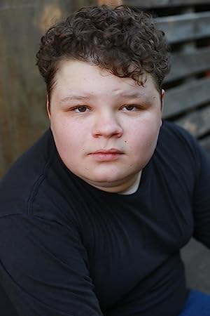 Ara Hollyday Ara Hollyday