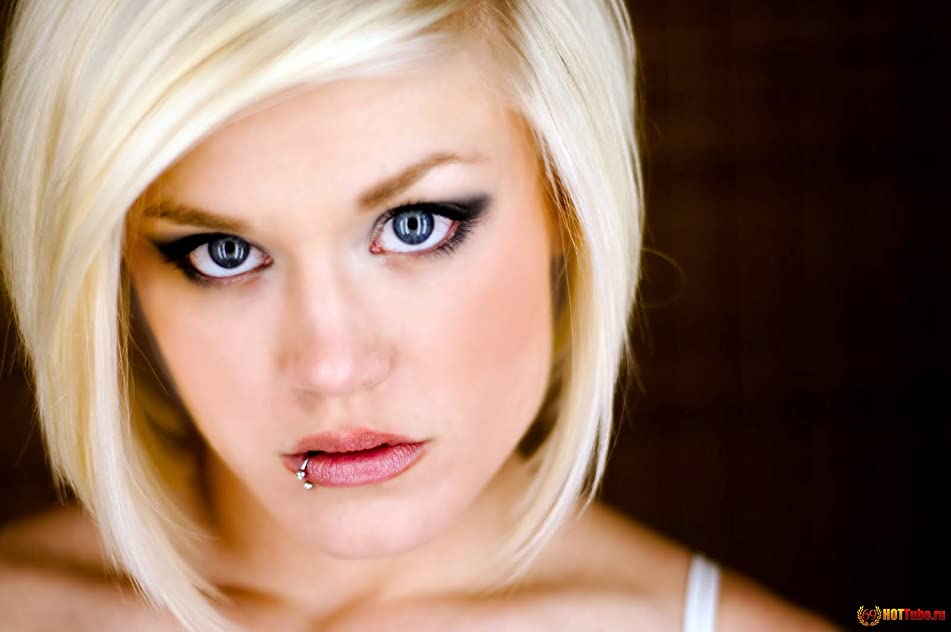 Ash Hollywood Ash Hollywood