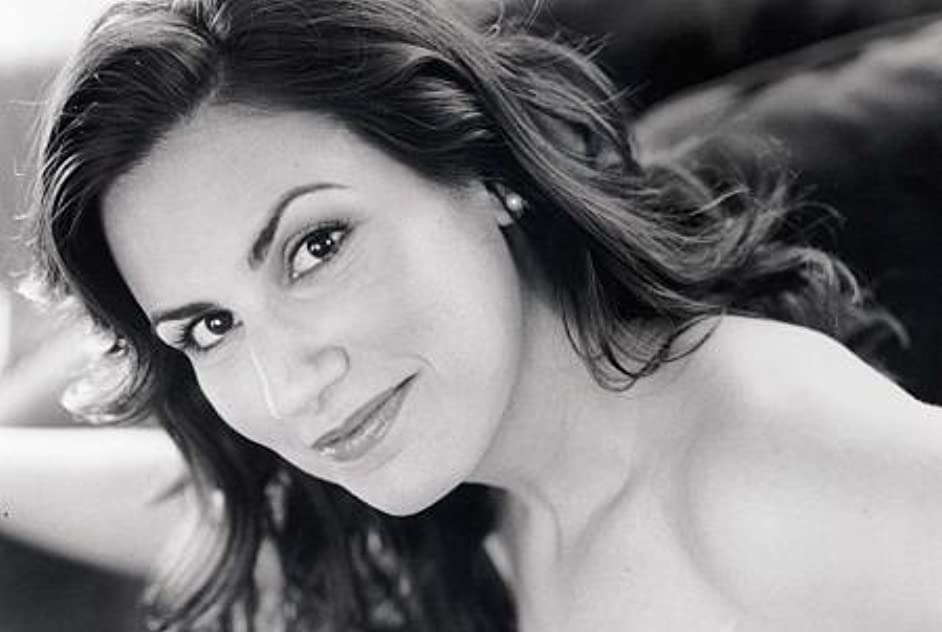 Jana Zeineddine Jana Zeineddine