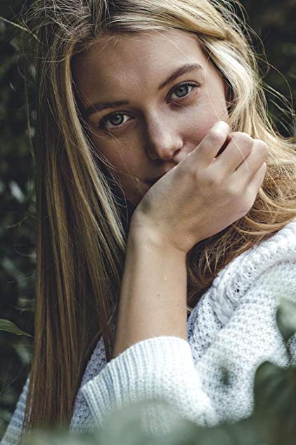 Caroline Lowe Caroline Lowe