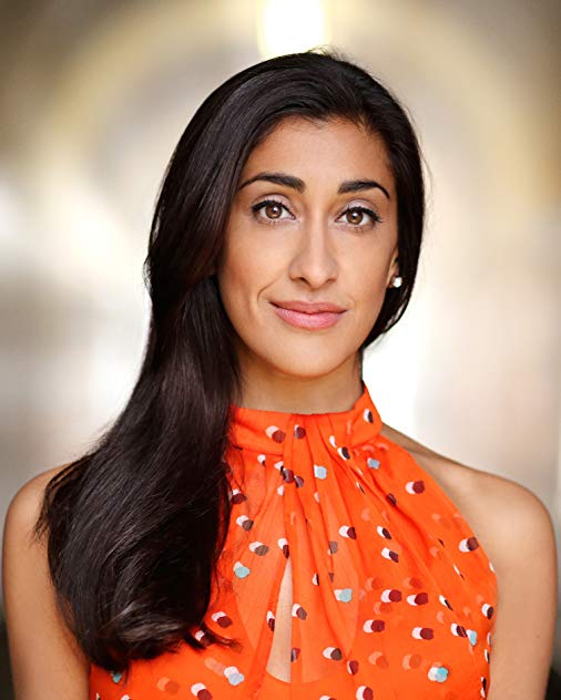 Taya De La Cruz Taya De La Cruz