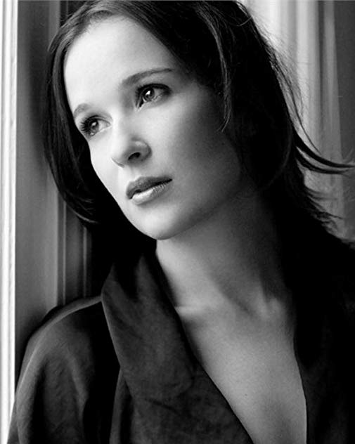 Claire van der Boom Claire van der Boom