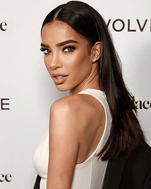 Claudia Salinas Claudia Salinas