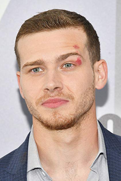 Oliver Stark Oliver Stark