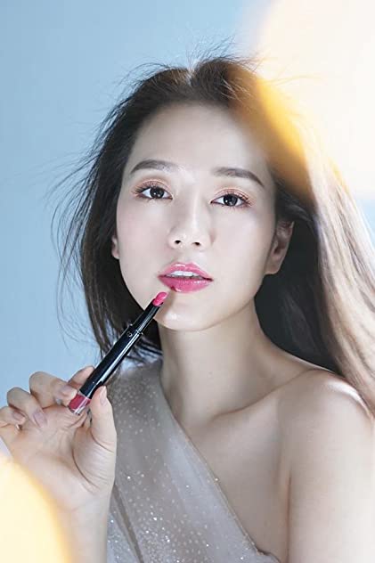 Zelia Zhong Zelia Zhong