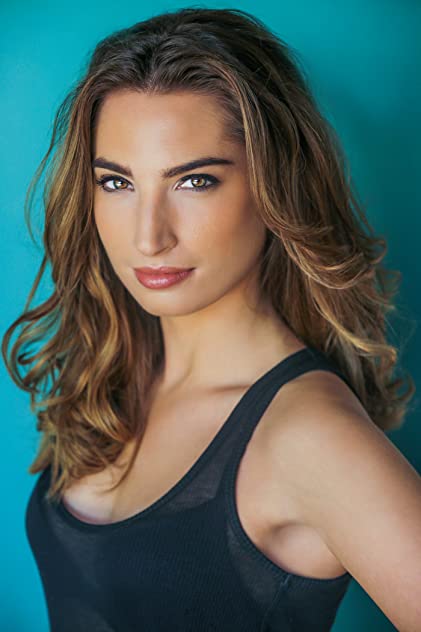 Ariana Gallastegui Ariana Gallastegui