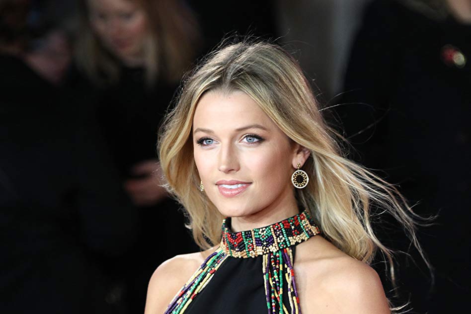 Lily Travers Lily Travers