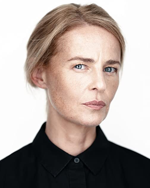 Elin Petersdottir Elin Petersdottir