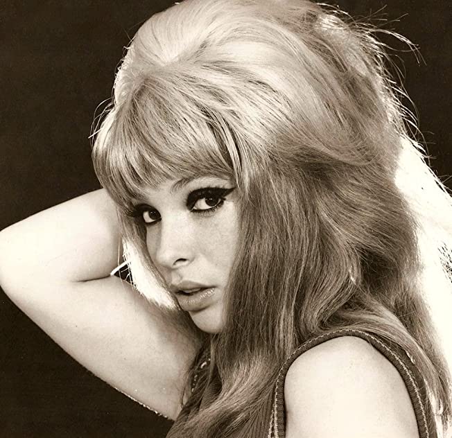 Thelma Tixou Thelma Tixou