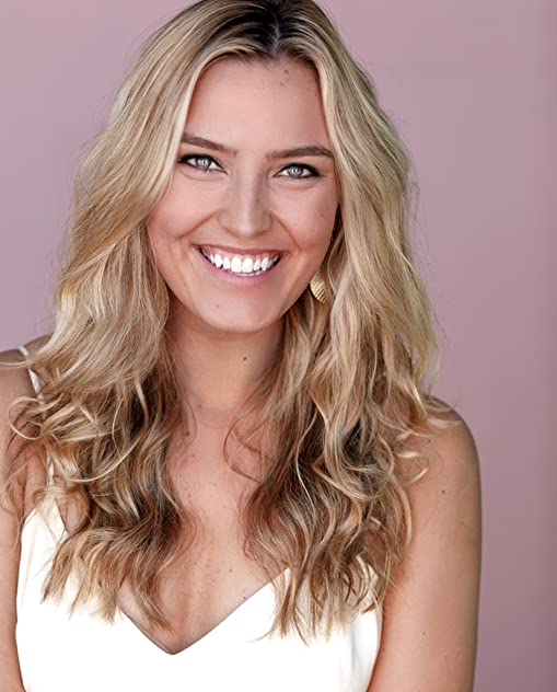 Nicole Kornet Nicole Kornet