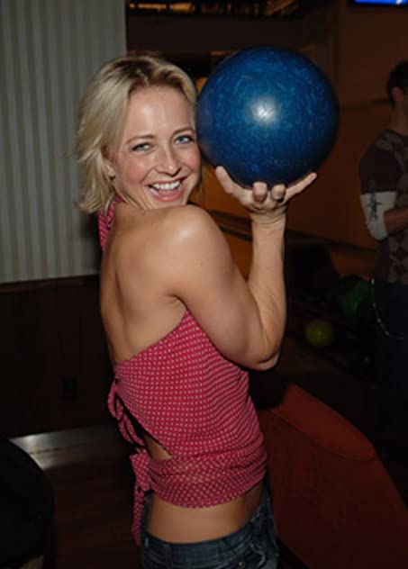Nikki Snelson Nikki Snelson