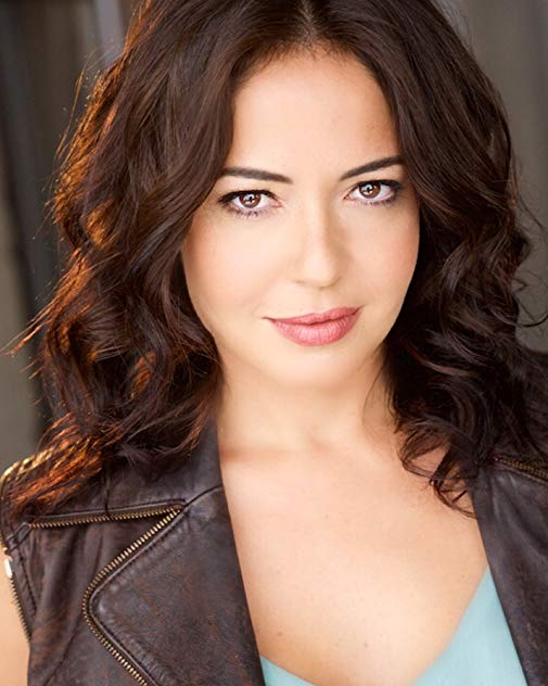 Fabiana Rares Fabiana Rares