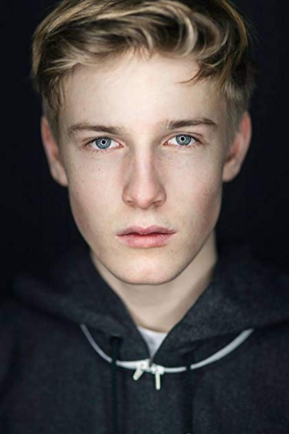 Louis Hofmann Louis Hofmann