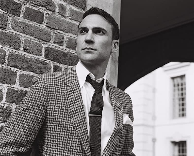 Henry Lloyd-Hughes Henry Lloyd-Hughes
