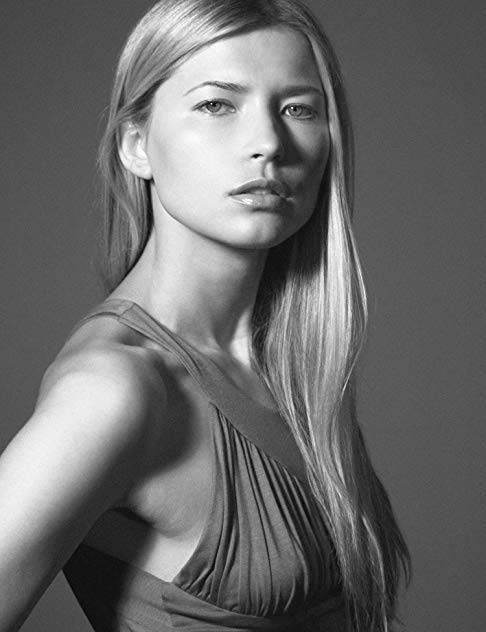 Ania Zeyne Ania Zeyne