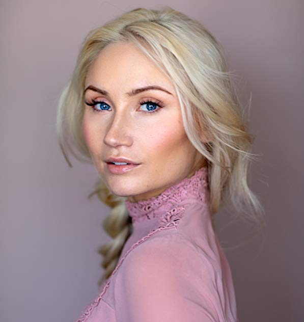 Amanda Lewan Amanda Lewan