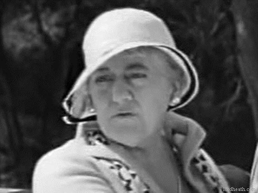 Evelyn Burns Evelyn Burns