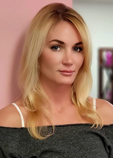 Lindsay Hanzl Lindsay Hanzl