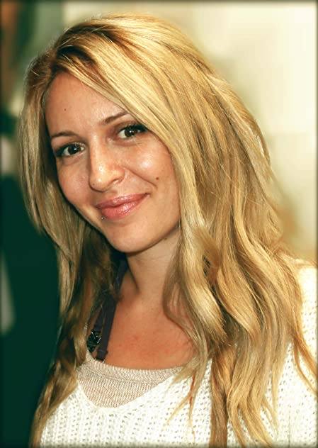 Myrsini Theofanogianni Myrsini Theofanogianni