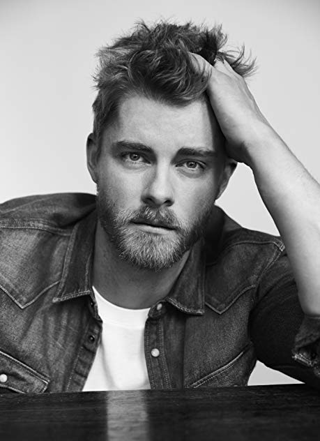 Luke Mitchell Luke Mitchell