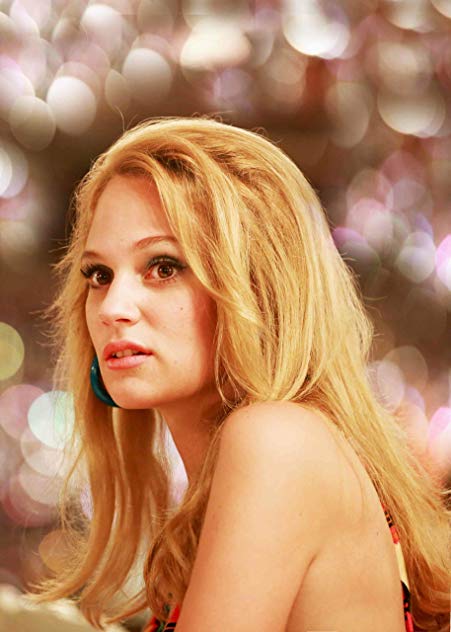 Farah Zeynep Abdullah Farah Zeynep Abdullah