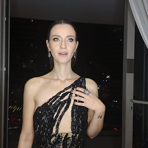 Irem Helvacioglu Irem Helvacioglu