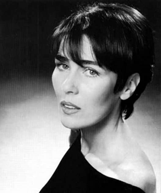 Ioana Pavelescu Ioana Pavelescu