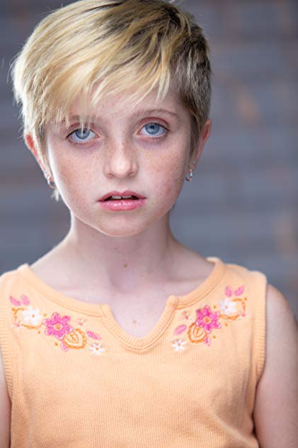 Farrah Mackenzie Farrah Mackenzie