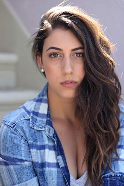 Caitlin Dechelle Caitlin Dechelle